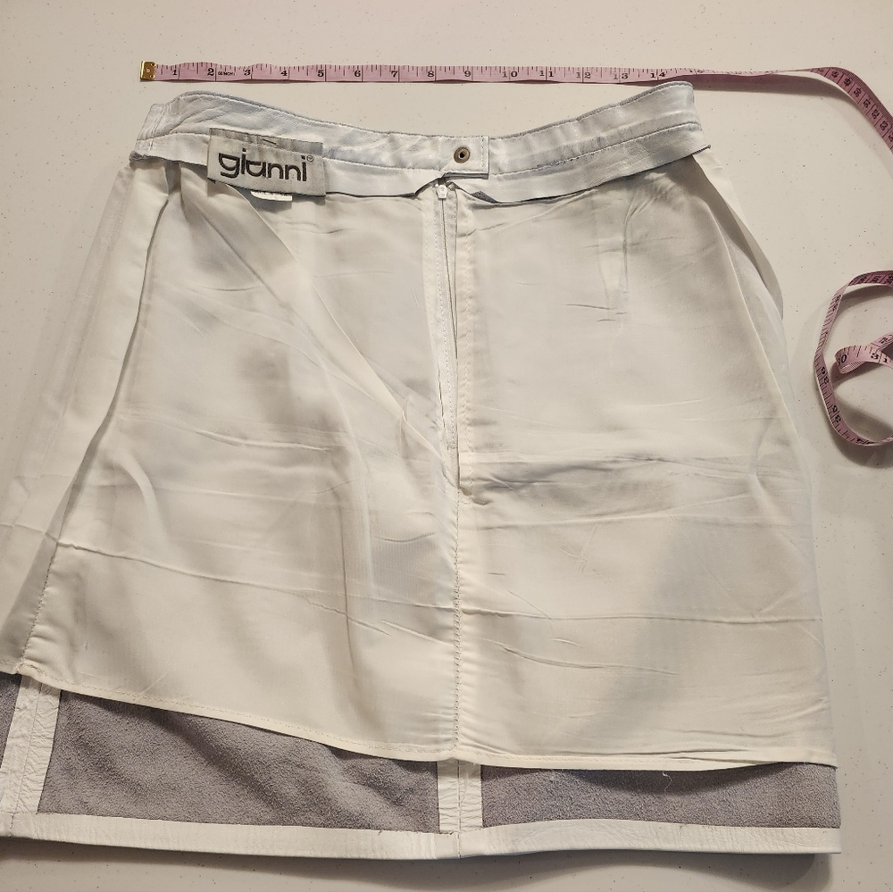 GIANNI VINTAGE WOMENS WHITE LEATHER MINI SKIRT SZ 4/6 WAIST 15 EUC - Picture 8 of 9